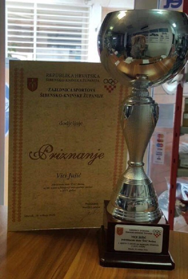 Priznanje (Foto: JK 'Žal')