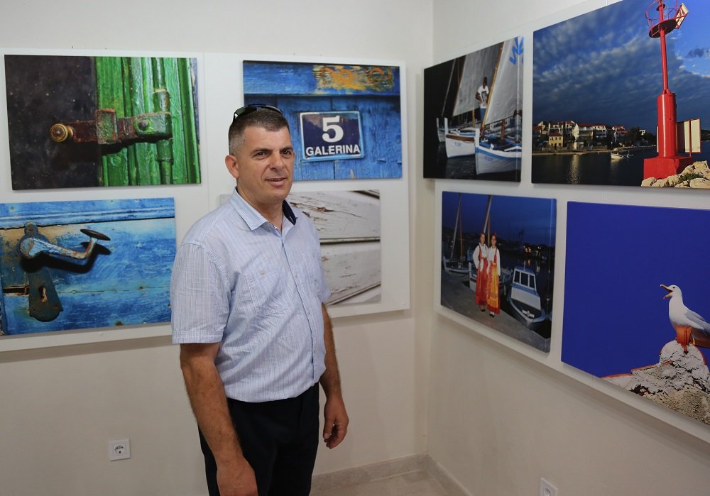 Featured image for “‘Arterija’ na Rudinapressu – donosimo 50 fotografija jezerskog umjetnika”