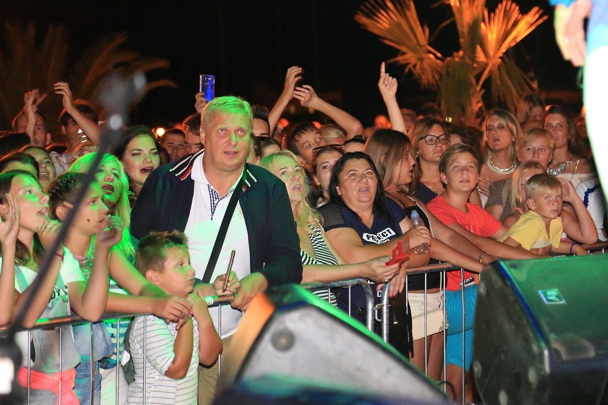 Featured image for “U Pirovcu i Betini radionice, u Jezerima Ribarska fešta i Grašo, a u Murteru Levera i Dalmatino”