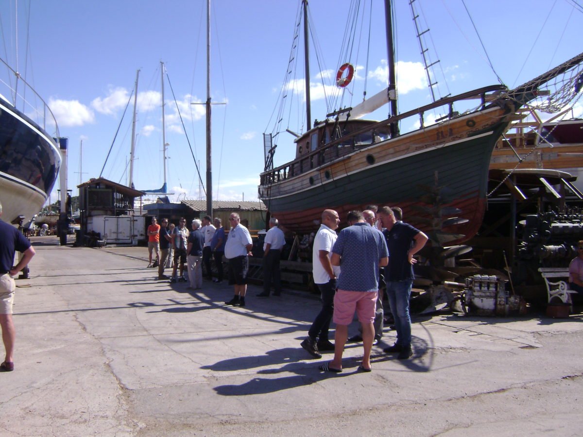 Featured image for “Nizozemci na svom studijskom putovanju posjetili Mali škver u Murteru”