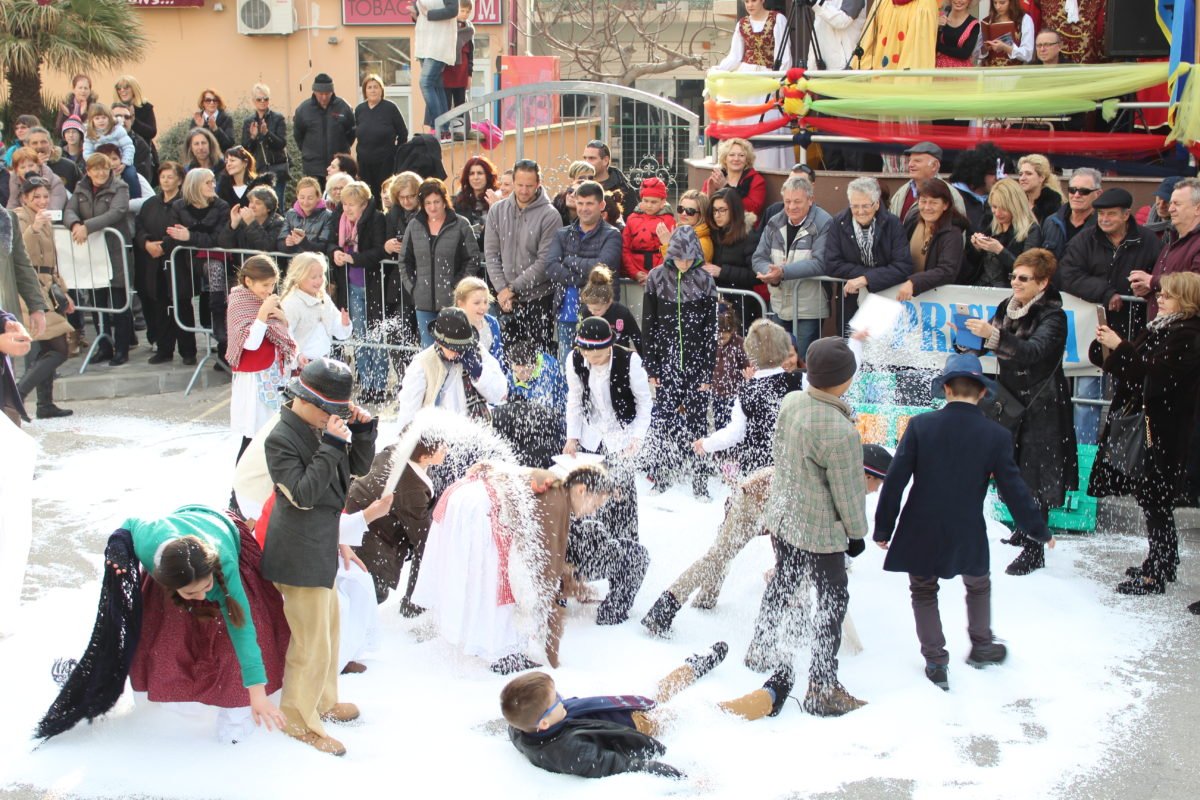 Featured image for “FOTO: Dječje maškare u Murteru”