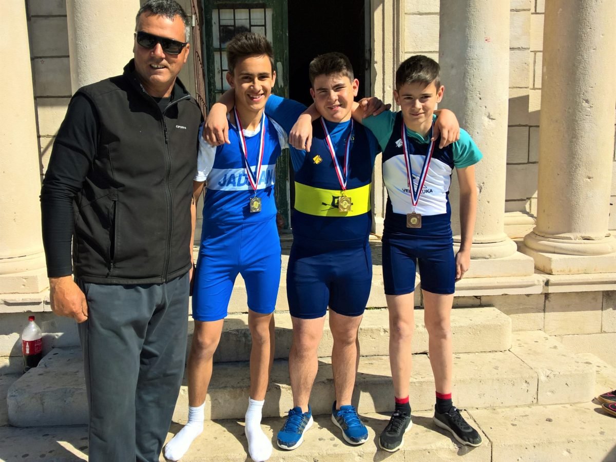 Featured image for “Tišnjanski Dupini vratili se iz Dubrovnika okićeni zlatnim, srebrnim i brončanim medaljama”