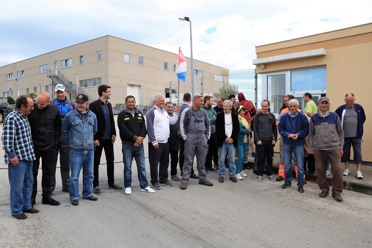 Featured image for “Može li se spriječiti apokalipsa? – Putičanje prosvjedovalo pred Ostreom”