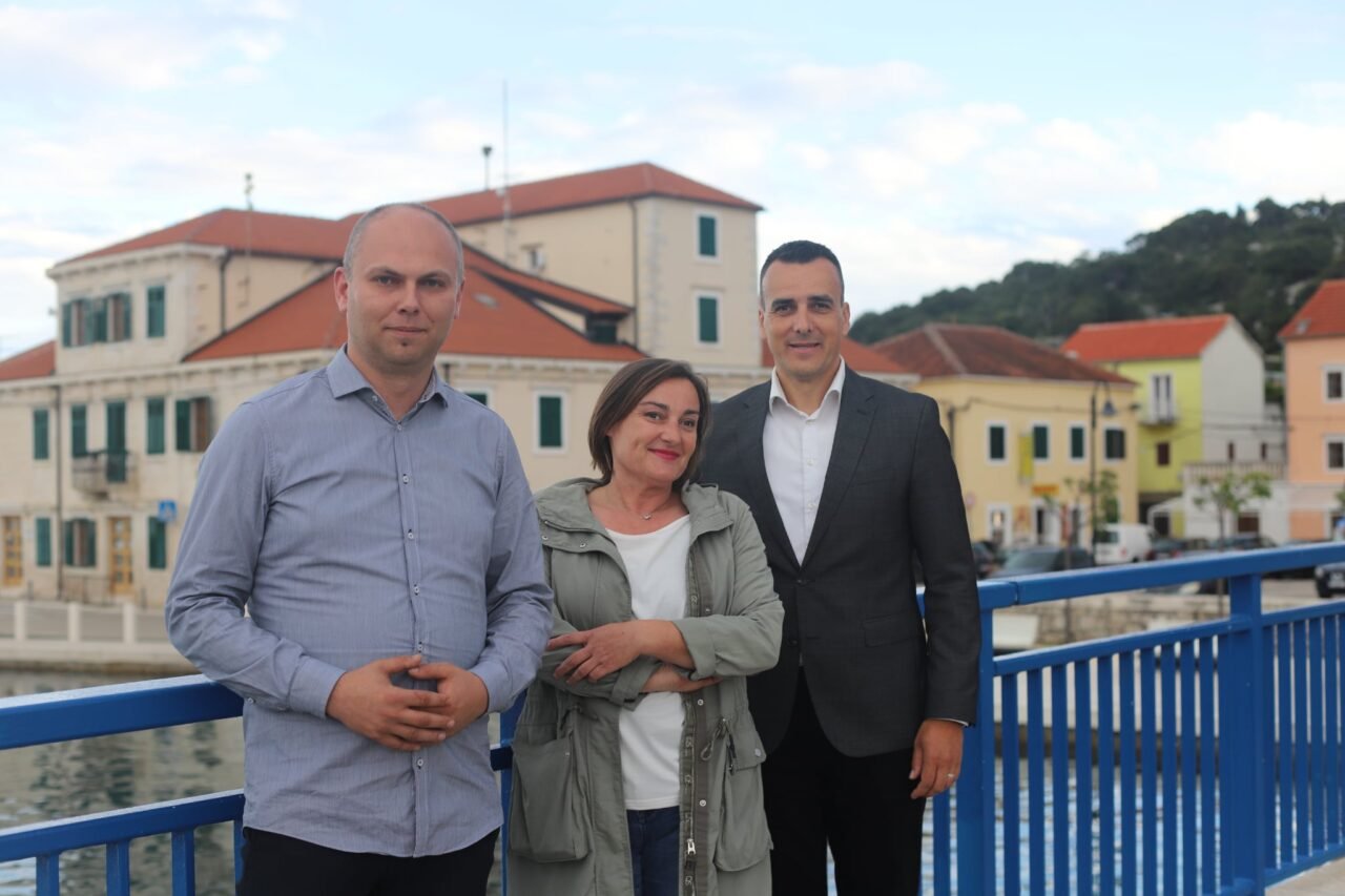 Featured image for “IZBORI Kandidat za župana Paško Rakić u Tisnom: “Nema vremena za eksperimente, 18. 5. biramo HDZ””