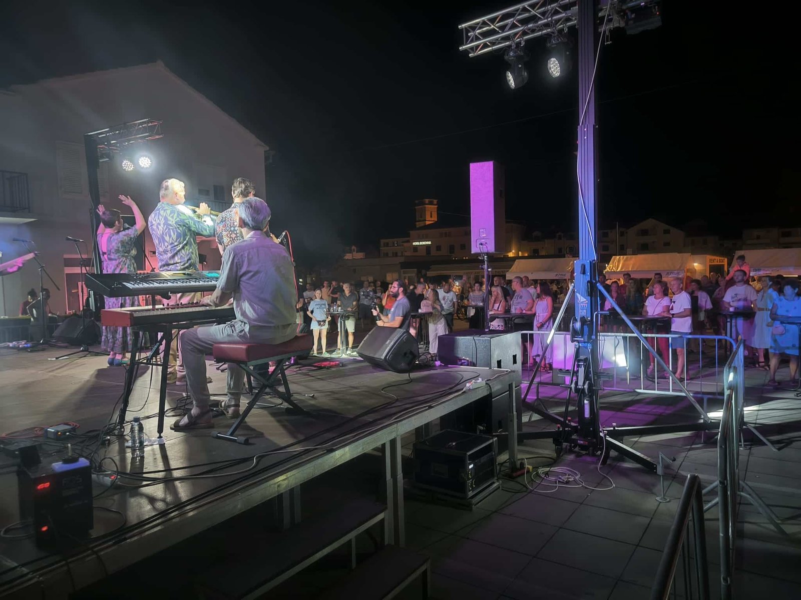 Featured image for ““ŠUPLJI ŠĆAP” Ne propustite koncerte Dementronomesa i The Fogsellersa u finalu festivala puhačke glazbe u Tisnom”