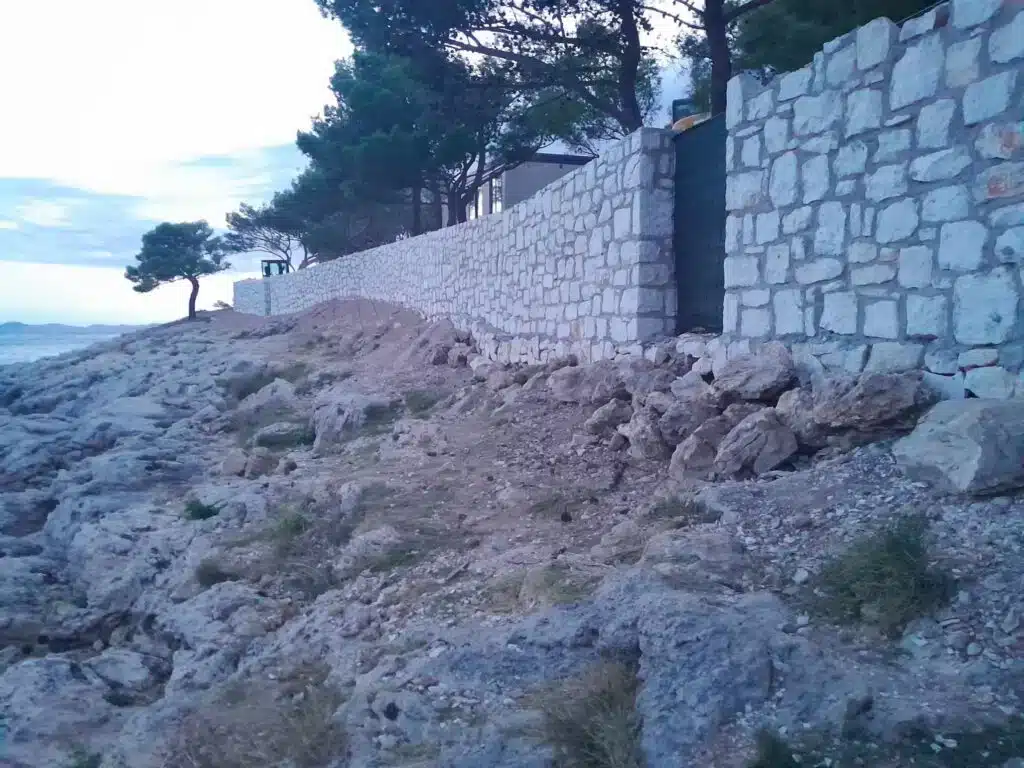 Featured image for “USKOK podigao optužnicu protiv Nede Livljanić zbog neosnovanog izdavanja rješenja za rad dva kampa u Murteru”