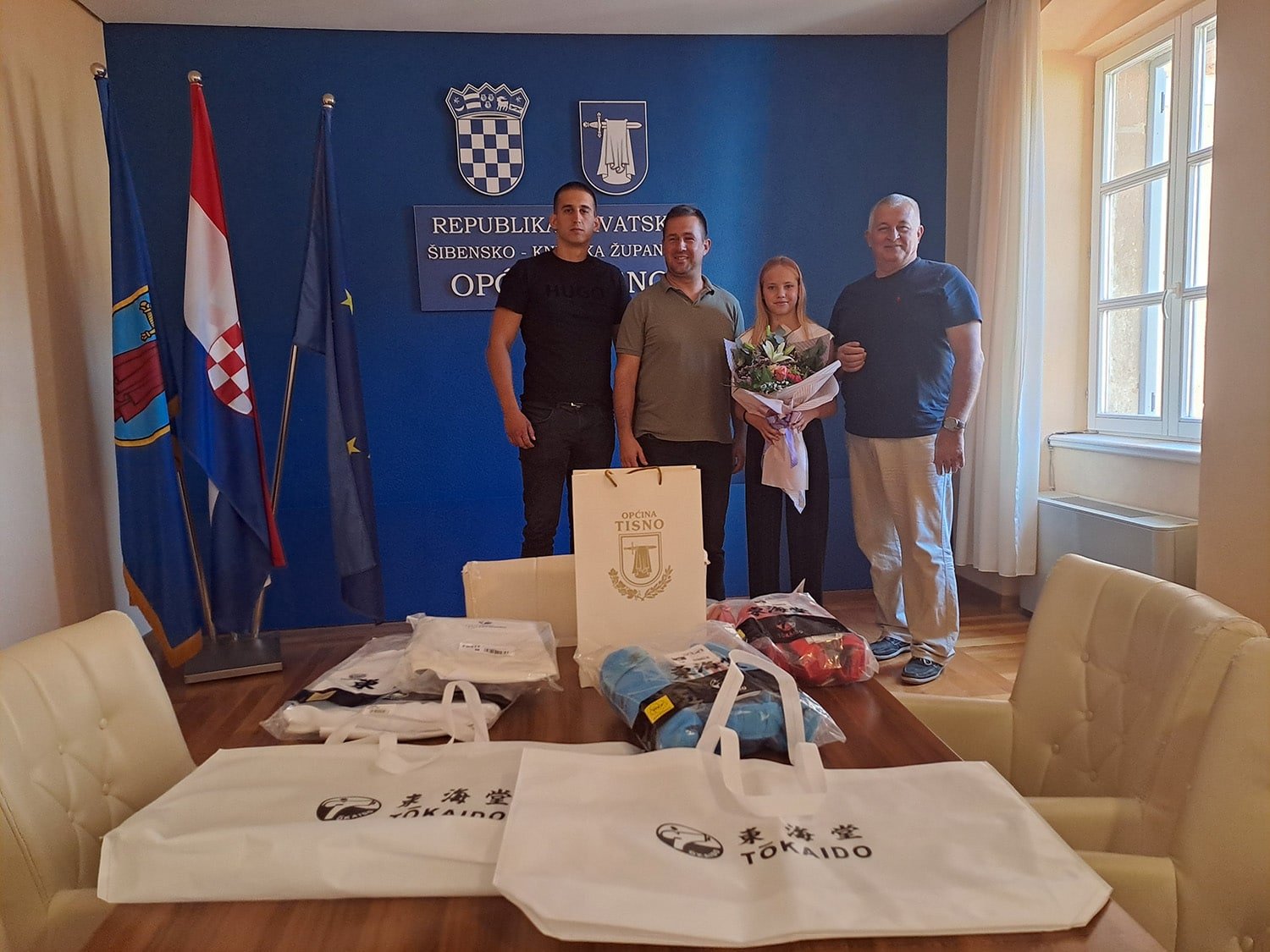 Featured image for “Lili Klarin na prijemu u uredu tišnjanskog načelnika”