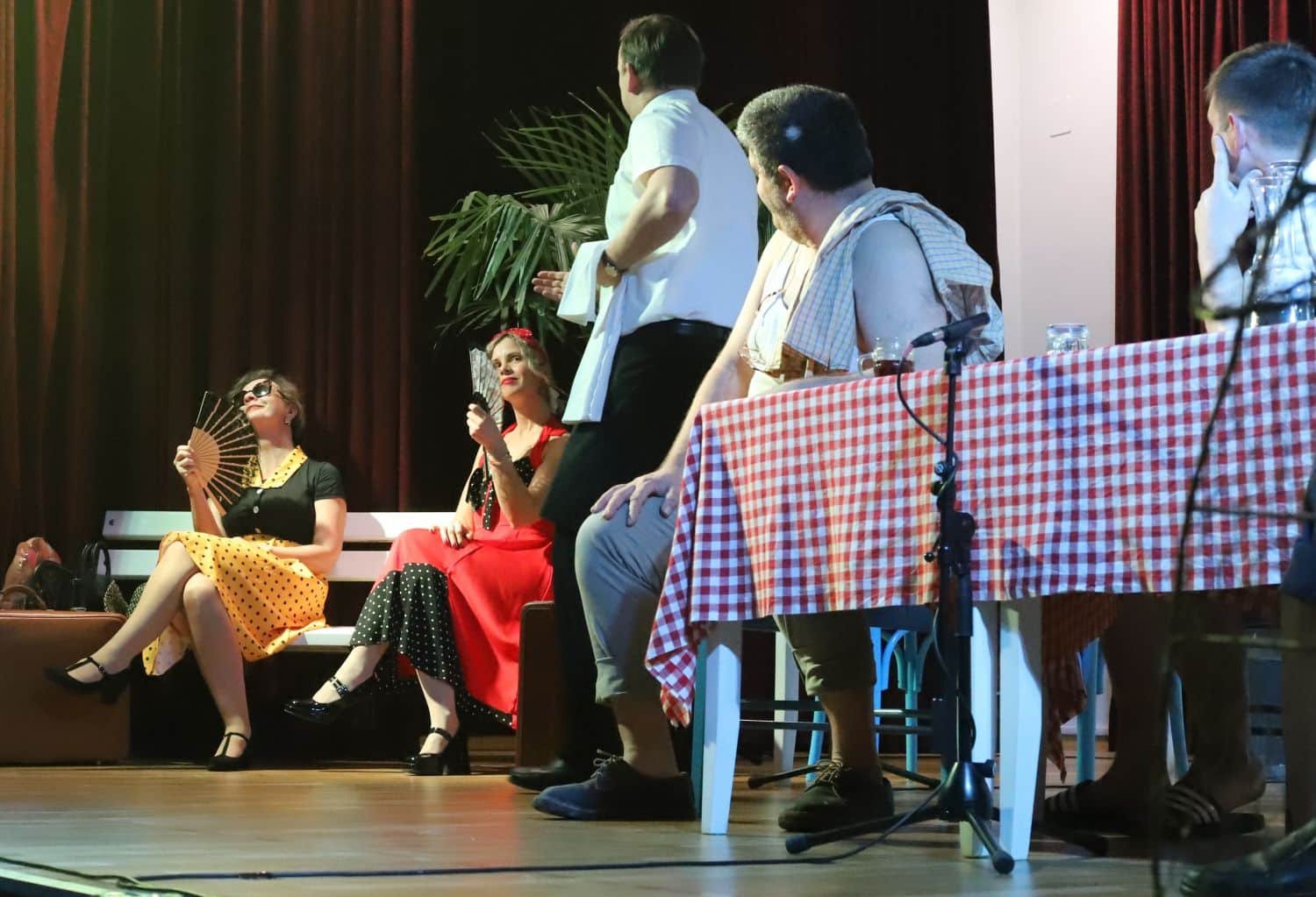 Featured image for “Premijera predstave “U vrši turizma” najavjuje novi uzlet dramskog amaterizma u Tisnom”